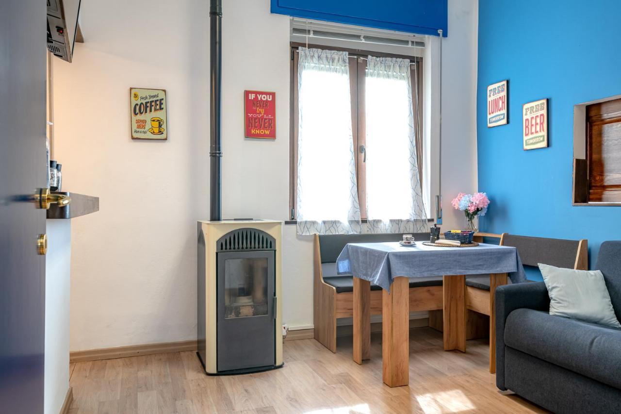 Bilocale Blue Relax Apartment Erba Exterior photo