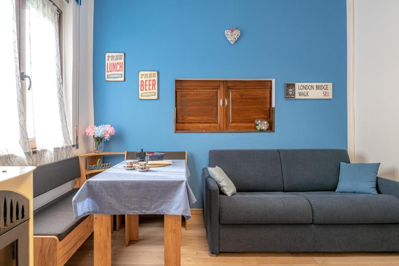 Bilocale Blue Relax Apartment Erba Exterior photo